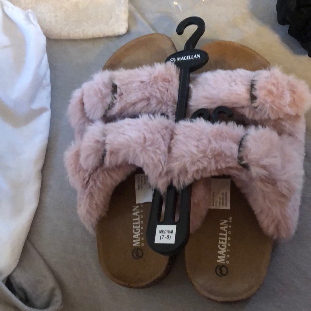 Magellan Faux Fur Sandals (7-8)